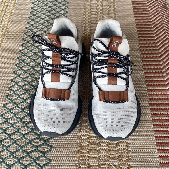 Women’s On Running shoes size 5.5 - Picture 2 of 5